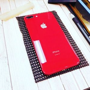 Meet your Posher, Ariola